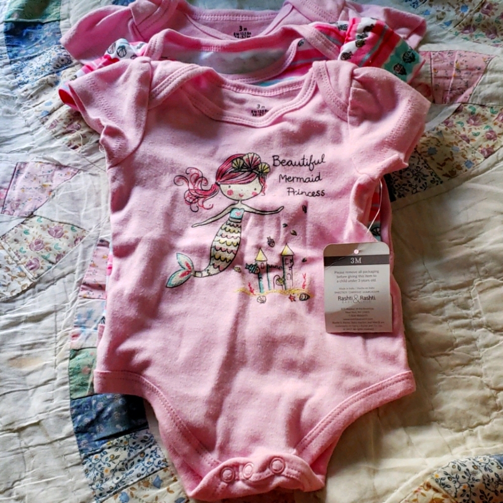 3M Mini B. Baby Onesies